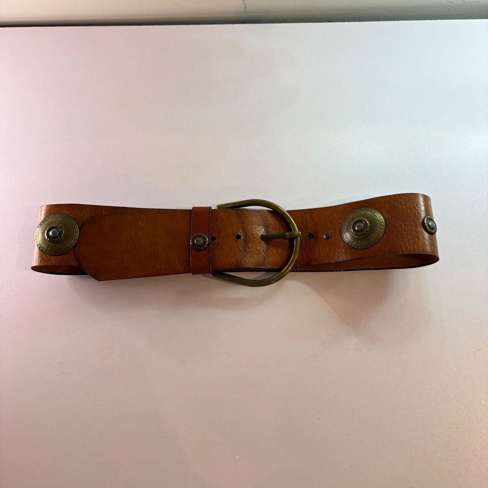 ♾️Vintage Brown Leather Wide Waist Belt Western Boho Brass Medallion Studded♾️ - Picture 1 of 10